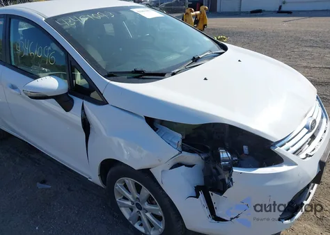 2013 Ford Fiesta Se z USA, uszkodzony, nr VIN 3FADP4BJ4DM224441